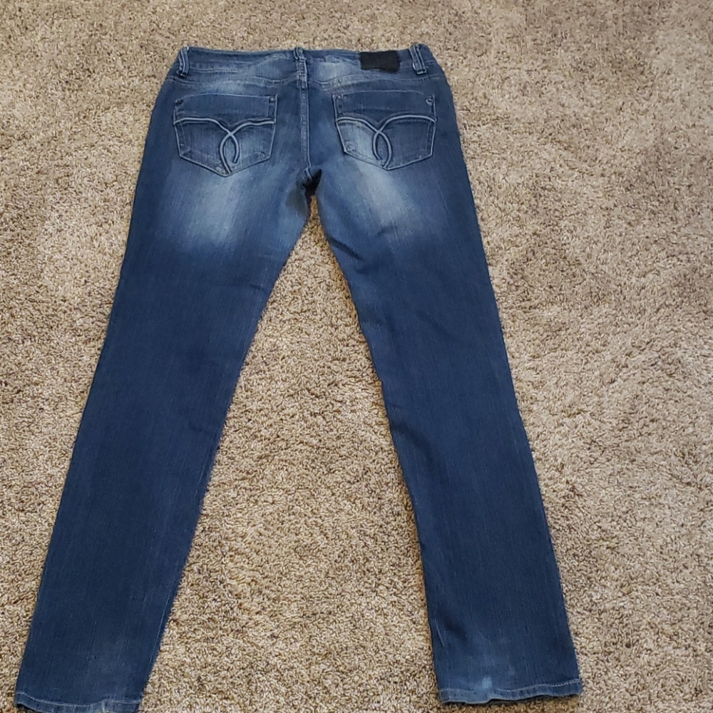 Woman Jean - Picture 2 of 5